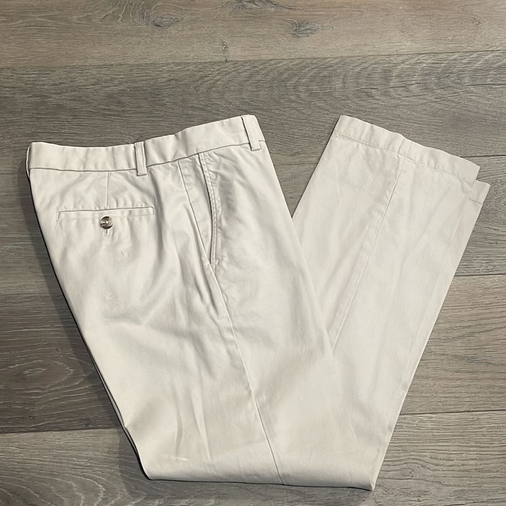 Men’s GAP Straight Fit Khakis Light Tan 💯Cotton 32W 34L 10” Rise